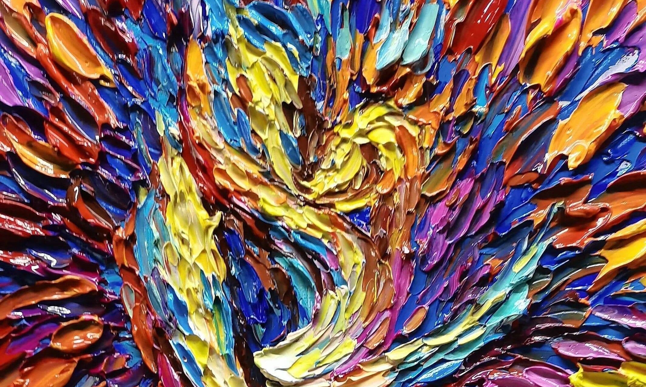 Detail picture of a romantic oil painting of the Romantic &amp; Unforgettable collection of Radikal Homes displaying a couple hugging on the beach with the sunset in the background