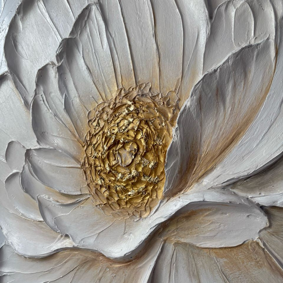 DeanWoodbridge_PetalsofPassion_Detailsview.jpg